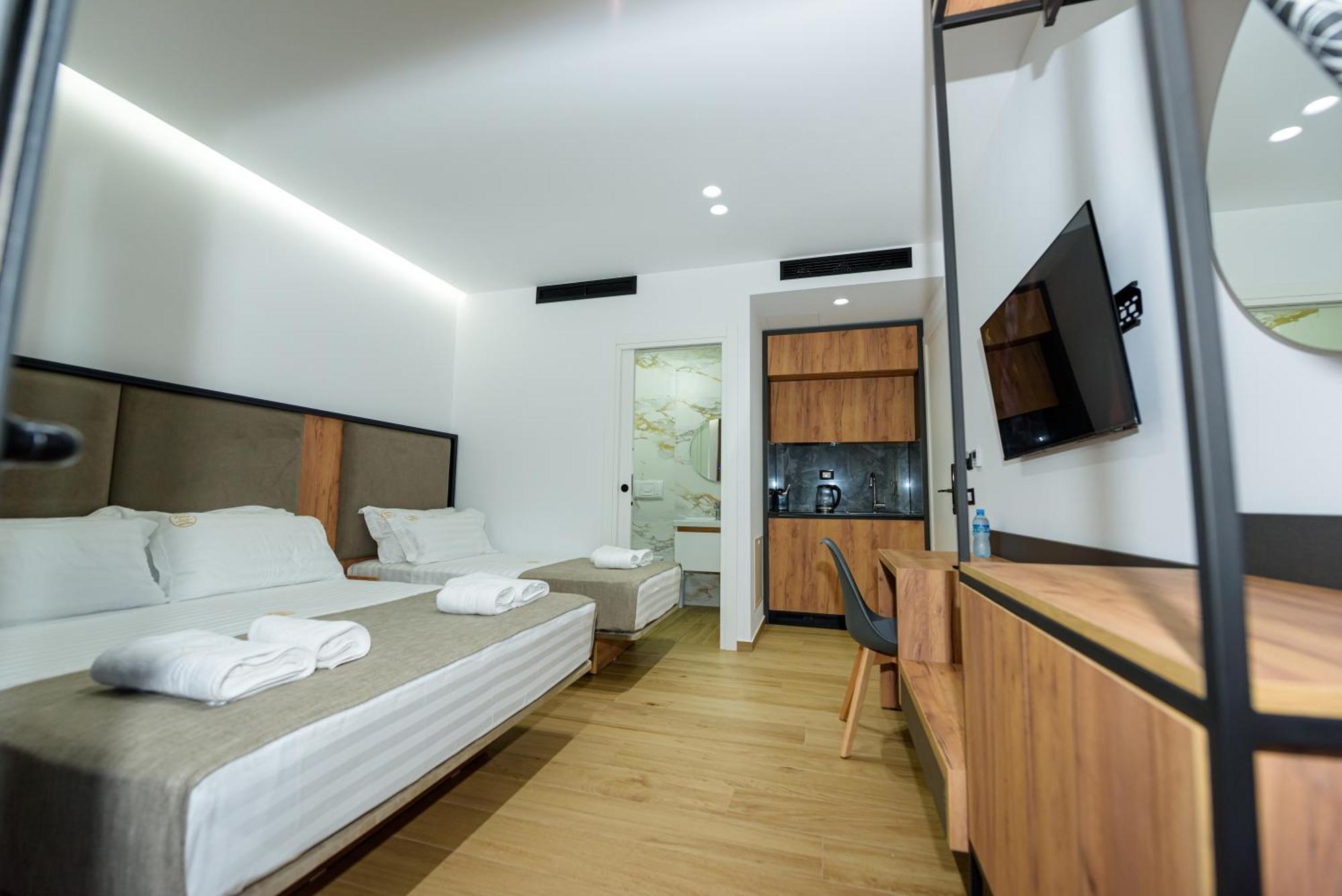Kevin'S Aparthotel Vlorë Eksteriør bilde