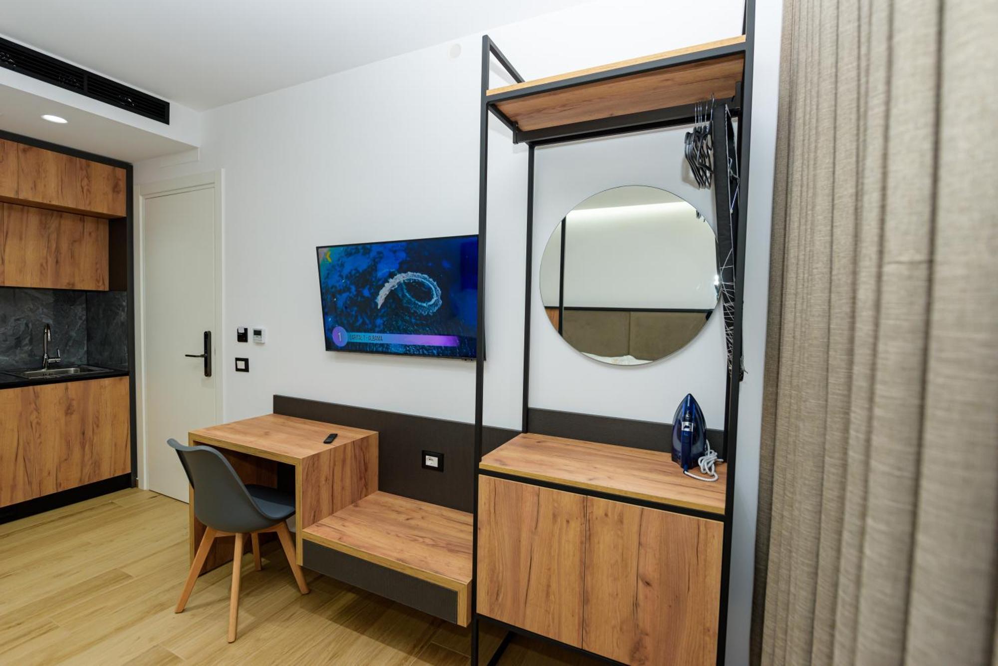 Kevin'S Aparthotel Vlorë Eksteriør bilde