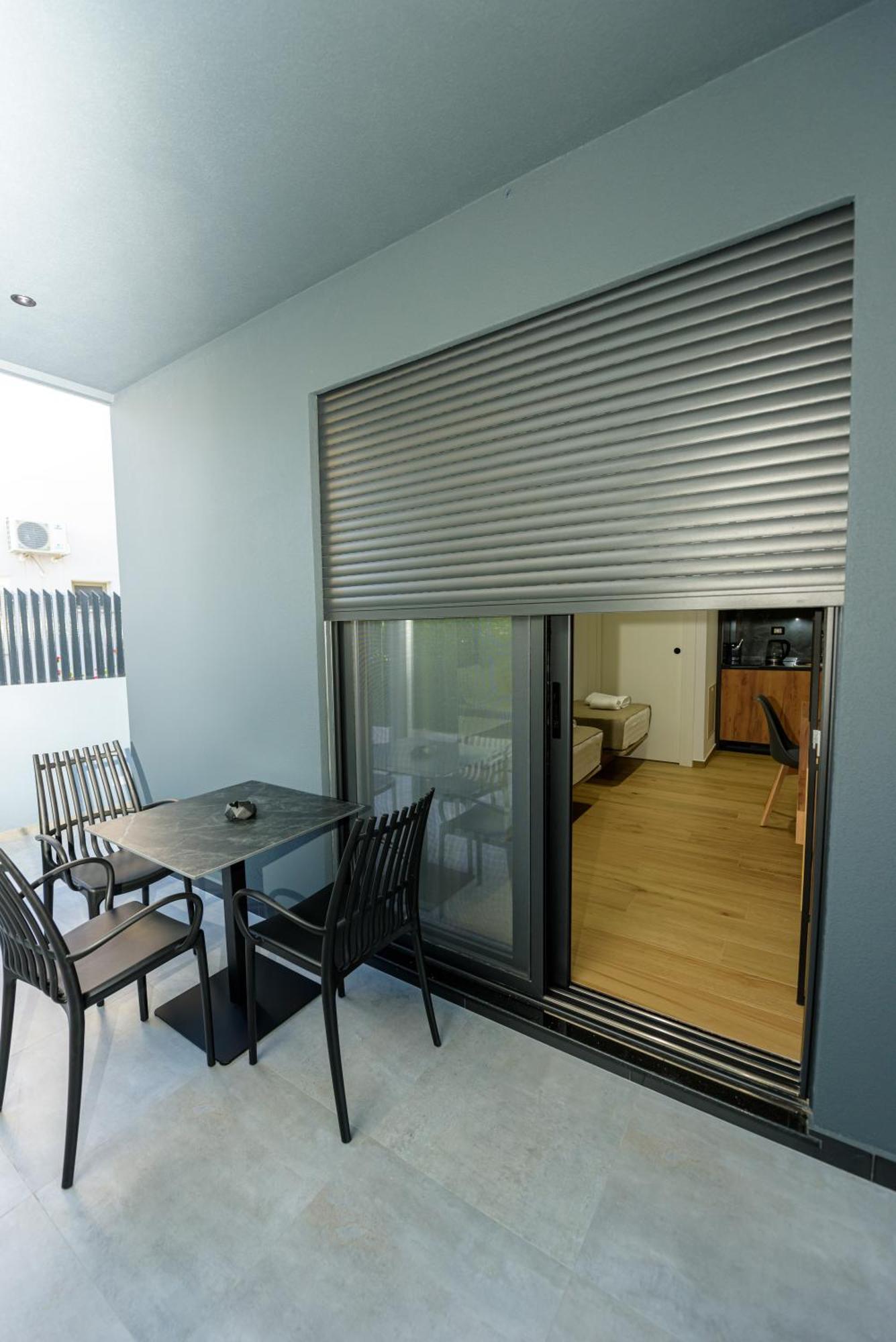 Kevin'S Aparthotel Vlorë Eksteriør bilde
