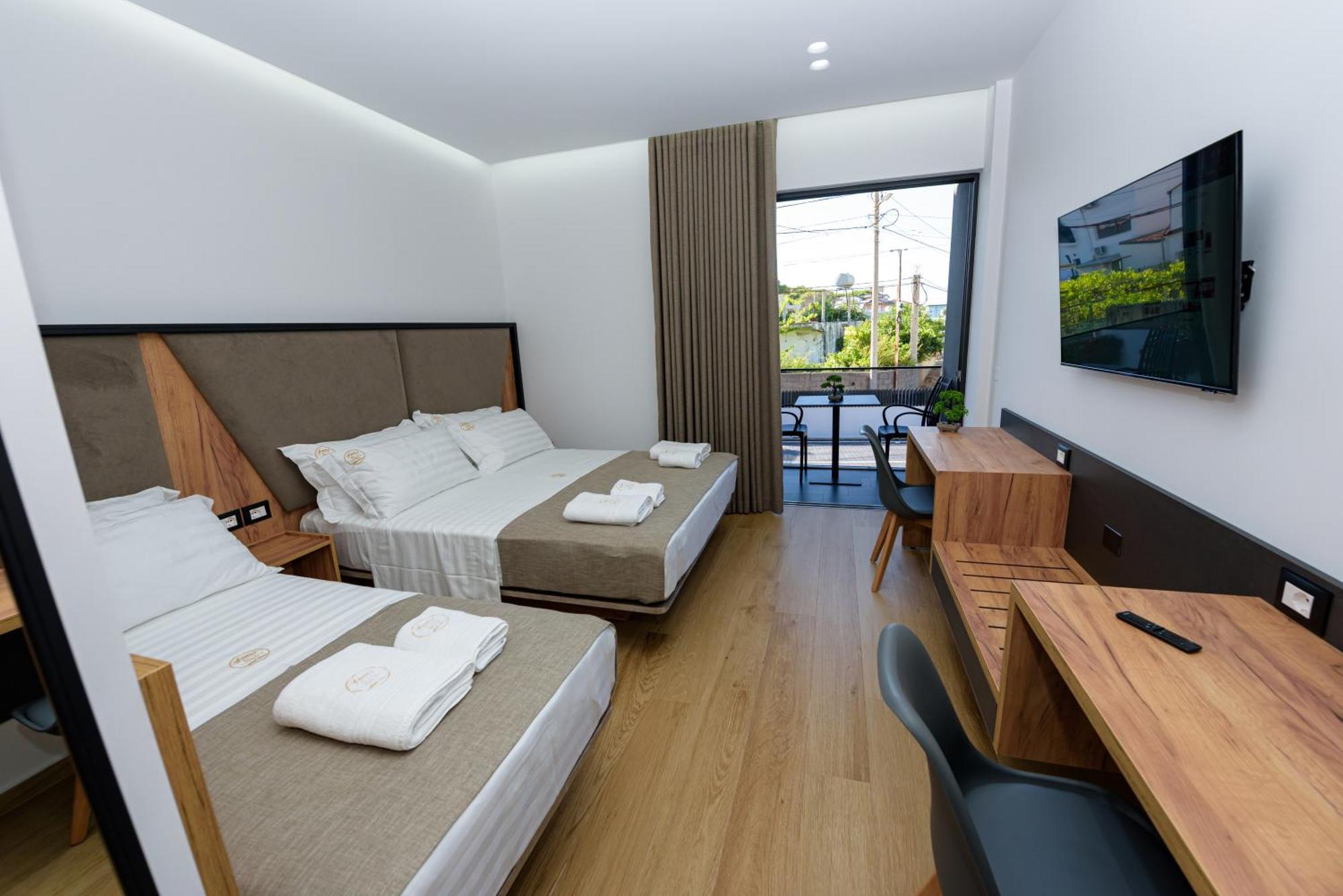 Kevin'S Aparthotel Vlorë Eksteriør bilde