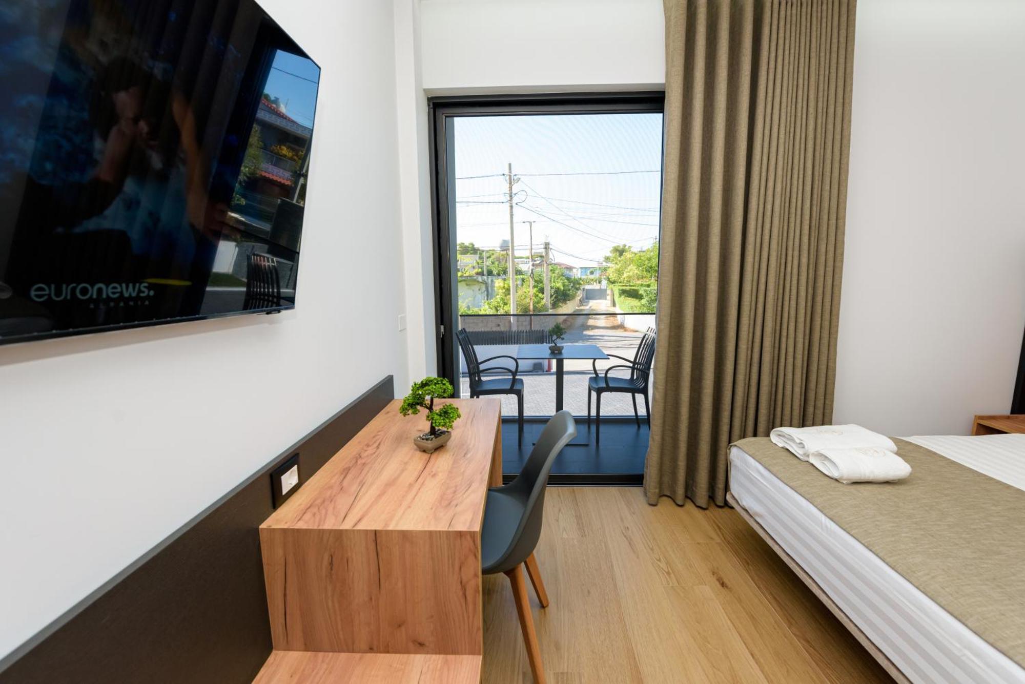 Kevin'S Aparthotel Vlorë Eksteriør bilde