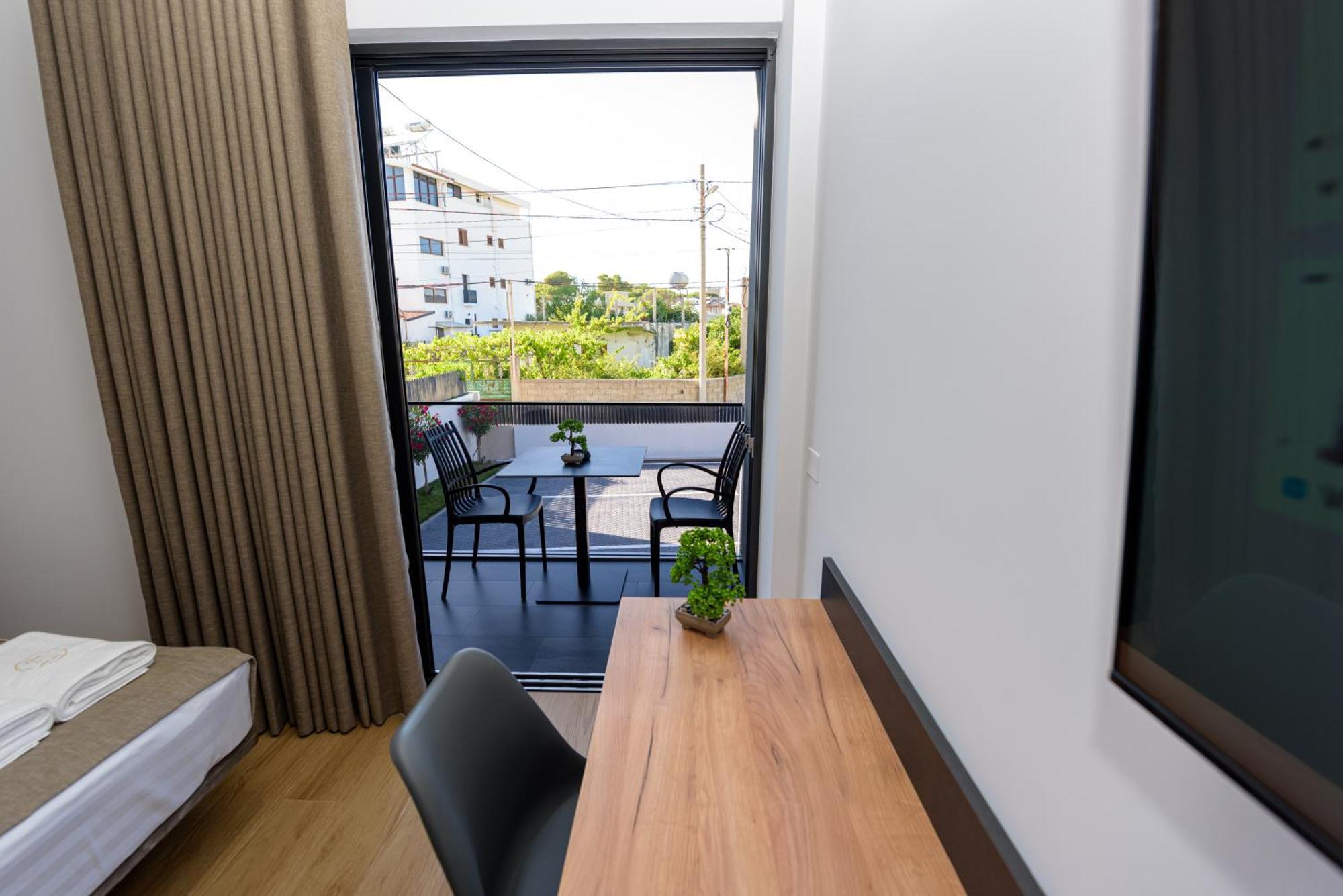 Kevin'S Aparthotel Vlorë Eksteriør bilde