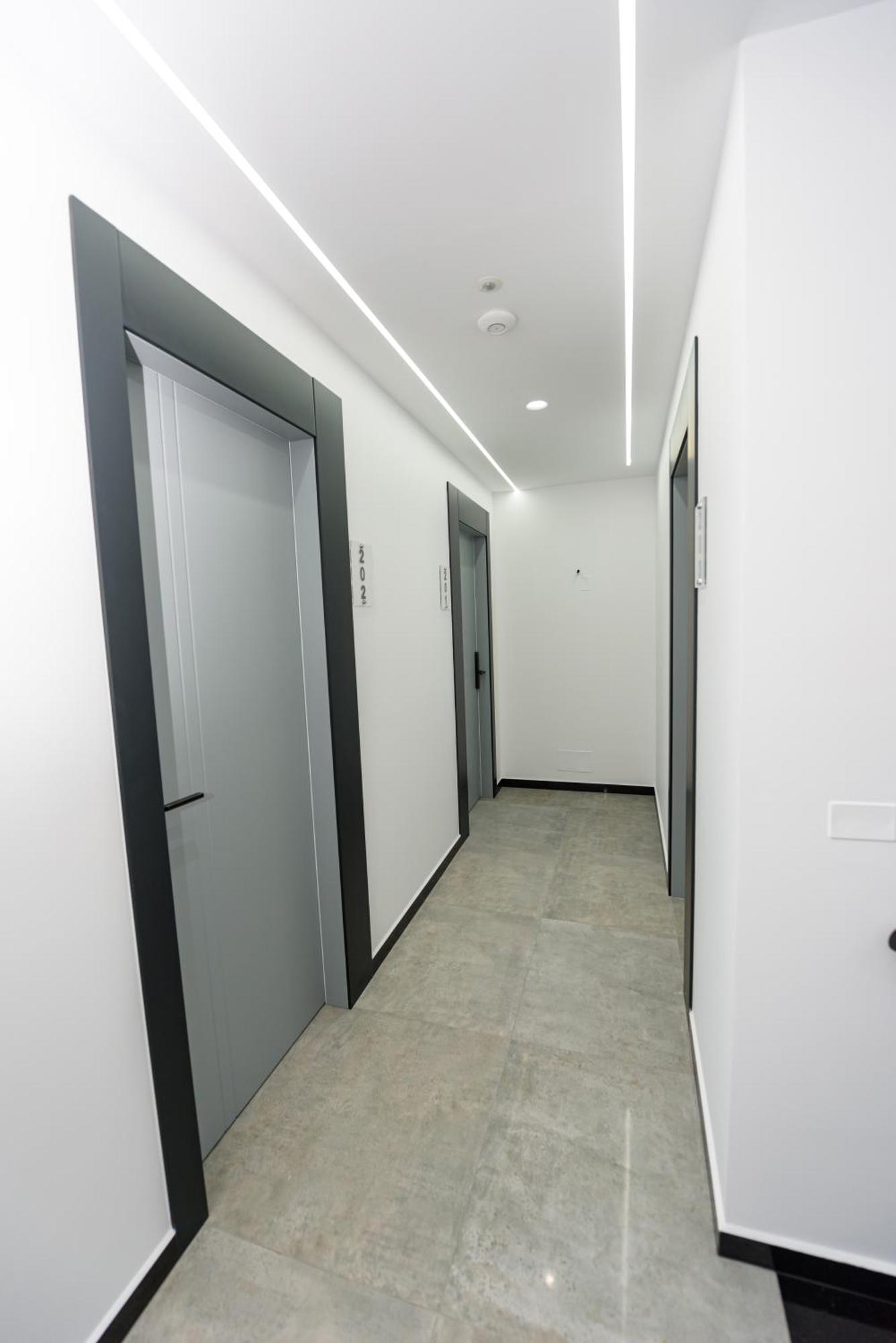 Kevin'S Aparthotel Vlorë Eksteriør bilde
